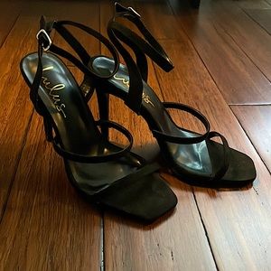 Black Suede Lulus Leticiya ankle strap High Heels Sandals
